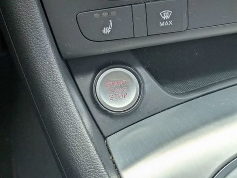 Used 2018 Audi Q3 2.0T Premium FWD image 28