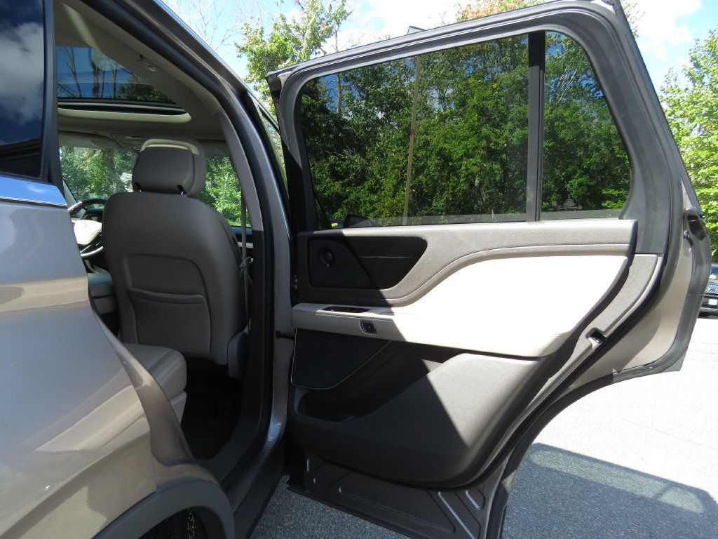 Used 2020 Lincoln Aviator Reserve w/ Equipment Group 201A AWD/4WD image 15