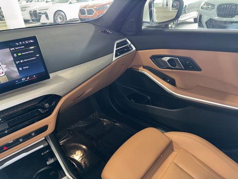 Certified 2025 BMW 330i Sedan image 30