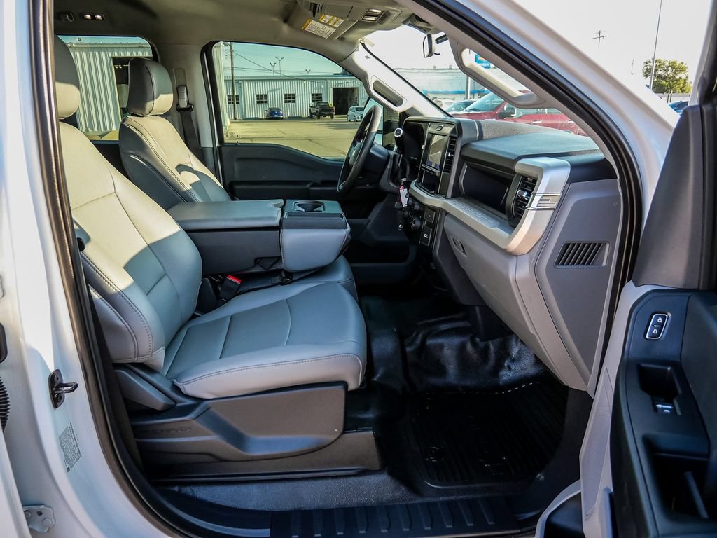 Used 2025 Ford F350 XL w/ XL Driver Assist Package AWD/4WD image 16