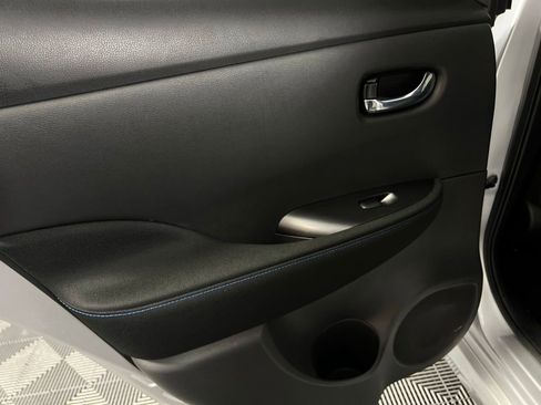 Used 2023 Nissan Leaf S image 28