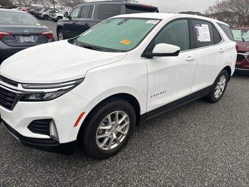 Certified 2024 Chevrolet Equinox LT w/ LPO, Floor Liner Package image 5