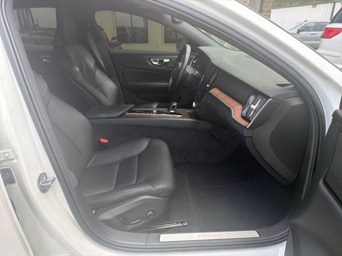 Used 2023 Volvo S60 B5 Plus FWD image 18