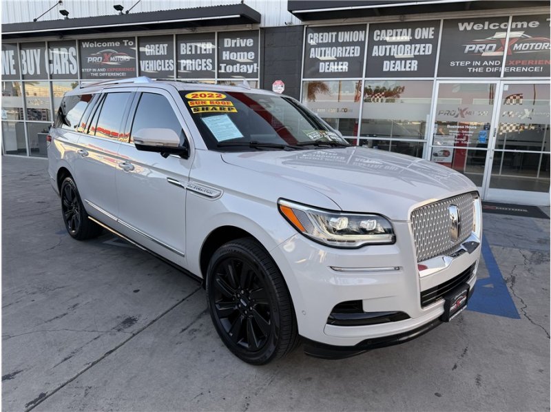Used 2022 Lincoln Navigator L Reserve AWD/4WD image 8