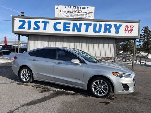 Used 2019 Ford Fusion SEL image 1