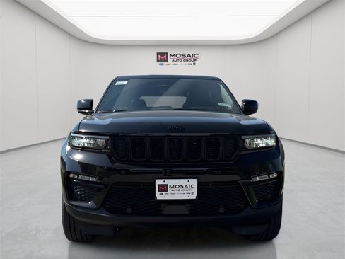 New 2025 Jeep Grand Cherokee Limited w/ Luxury Tech Group II image 2