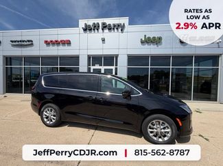 New 2027 Chrysler Pacifica Select AWD/4WD video 1