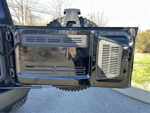 Certified 2024 Ford Bronco Wildtrak image 22