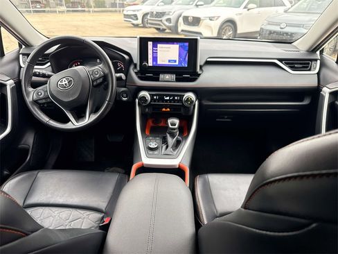 Used 2025 Toyota Corolla SE image 39