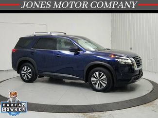 Used 2025 Nissan Pathfinder SL FWD video 1