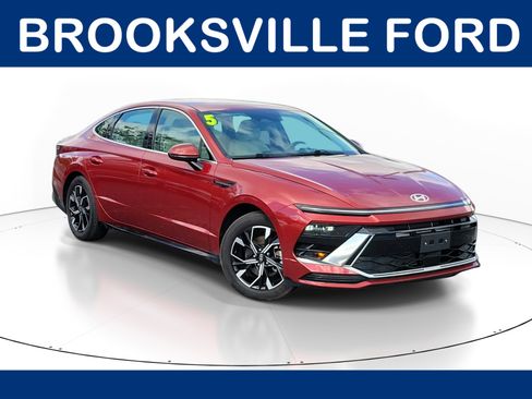 Used 2025 Hyundai Sonata SEL FWD image 1