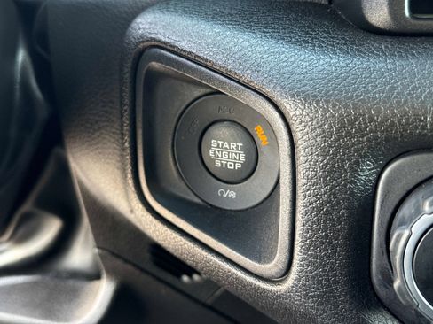 Used 2024 Jeep Wrangler Sport S image 28