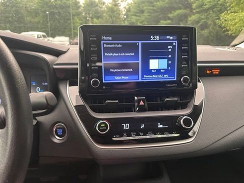 Used 2021 Toyota Corolla LE w/ LE Convenience Package FWD image 14