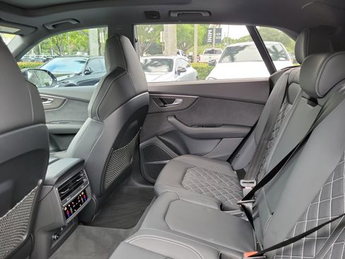 Used 2024 Audi SQ8 Premium Plus AWD/4WD image 14