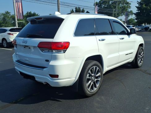 Certified 2018 Jeep Grand Cherokee Overland AWD/4WD image 8