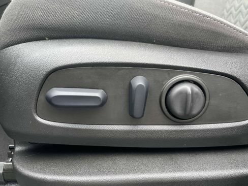 Used 2023 Chevrolet Equinox LS w/ LS Convenience Package FWD image 15