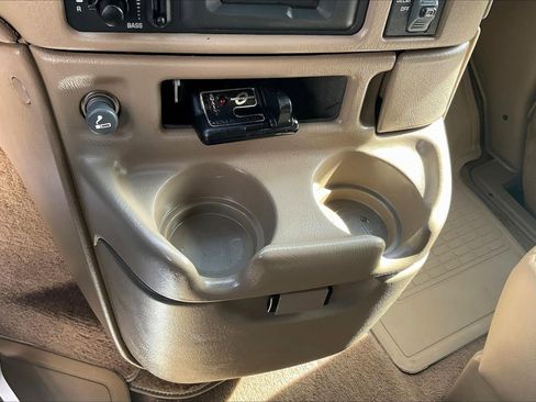 Used 2000 Chevrolet Astro Passenger RWD image 14