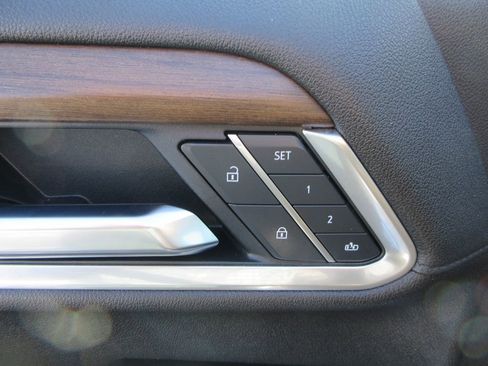 Used 2025 Chevrolet Silverado 2500 High Country w/ Technology Package image 27