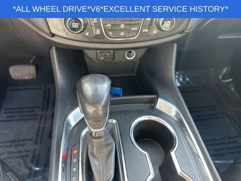 Used 2021 Chevrolet Traverse LT w/ LT Premium Package image 25