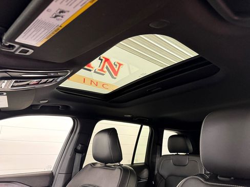 Used 2022 Jeep Grand Cherokee Altitude image 14