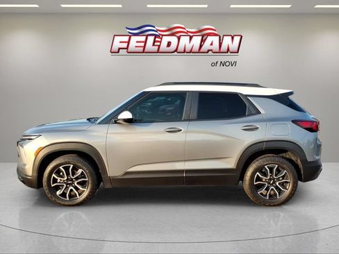 Used 2025 Chevrolet TrailBlazer ACTIV FWD image 2
