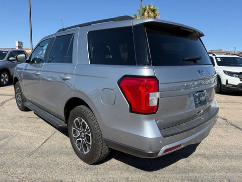 Used 2024 Ford Expedition XLT RWD image 10