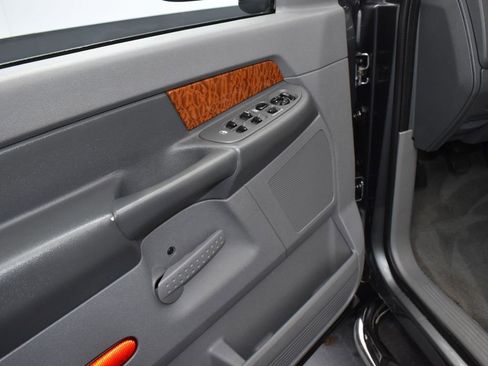Used 2006 Dodge Ram 1500 Truck SLT image 9