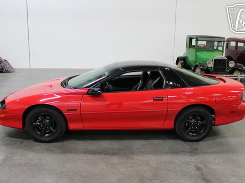 Used 1993 Chevrolet Camaro Z28 RWD image 7