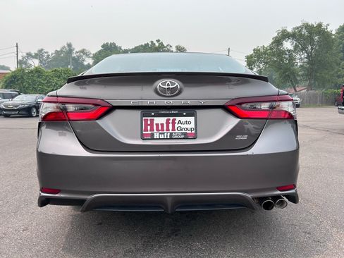 Used 2024 Toyota Camry SE FWD image 10