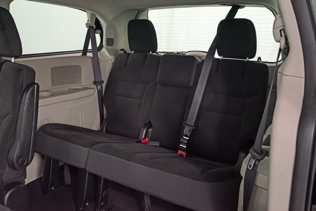 Used 2018 Dodge Grand Caravan SE w/ UConnect Hands-Free Group FWD image 9