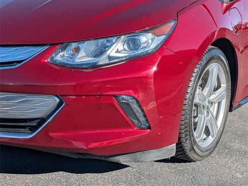 Used 2017 Chevrolet Volt LT w/ Comfort Package image 2