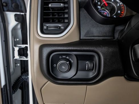 Used 2022 RAM 3500 Big Horn image 26