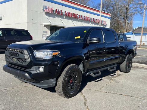 Used 2021 Toyota Tacoma SR5 image 2
