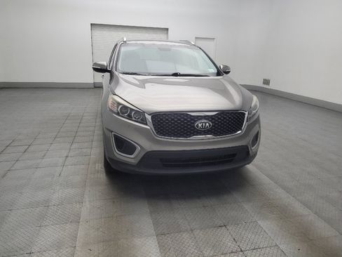 Used 2018 Kia Sorento FWD V6 w/ LX V6 Convenience Package image 14