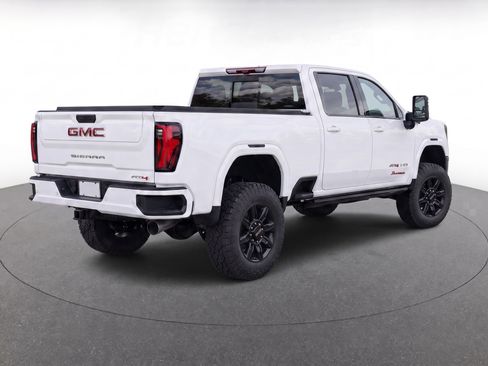 Used 2024 GMC Sierra 2500 AT4 w/ AT4 Premium Plus Package AWD/4WD image 4