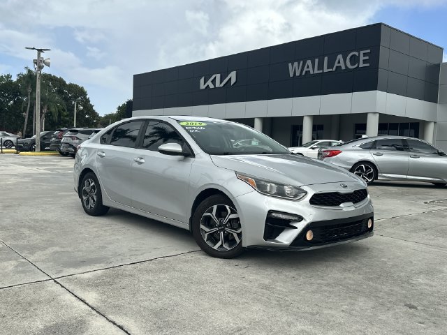 Used 2019 Kia Forte LXS FWD image 1