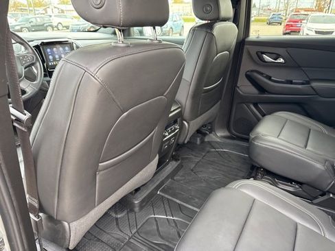 Used 2023 Chevrolet Traverse LT w/ LT Premium Package image 28
