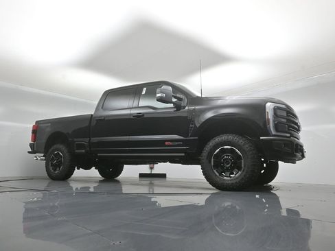 New 2026 Ford F250 Platinum w/ Tremor Off-Road Package AWD/4WD image 3