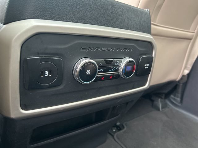 Used 2024 Ford Expedition Limited RWD image 45