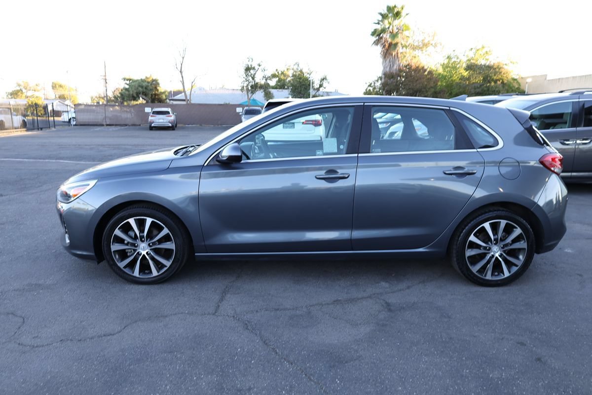 Used 2018 Hyundai Elantra GT FWD image 8