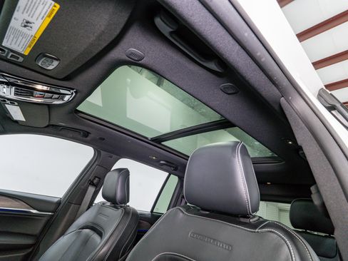 Used 2024 Jeep Grand Cherokee Overland w/ Trailer Tow Package image 18