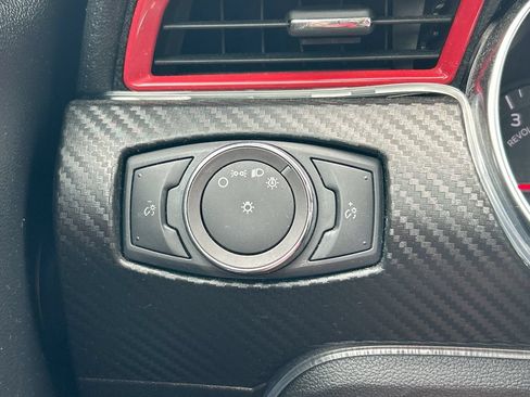 Used 2019 Ford Mustang Coupe RWD image 19