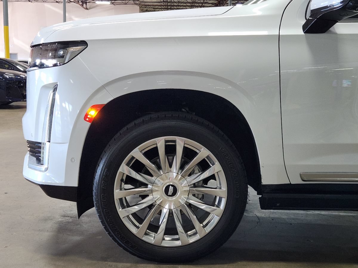Used 2022 Cadillac Escalade ESV Premium Luxury w/ Performance Package AWD/4WD image 5