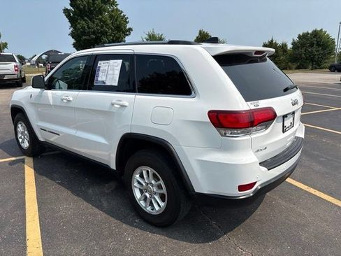 Used 2020 Jeep Grand Cherokee Laredo AWD/4WD image 14