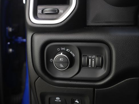 Used 2019 RAM 1500 Big Horn image 24