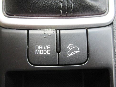 Used 2020 Kia Sportage LX image 19