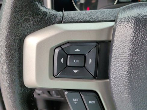 Used 2020 Ford F150 Lariat w/ Equipment Group 502A Luxury AWD/4WD image 18