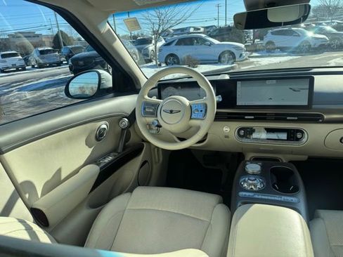 Used 2023 Genesis GV60 Advanced image 44