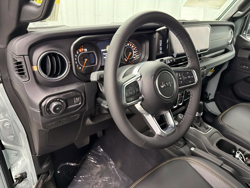 New 2027 Jeep Wrangler Unlimited Sahara AWD/4WD image 16
