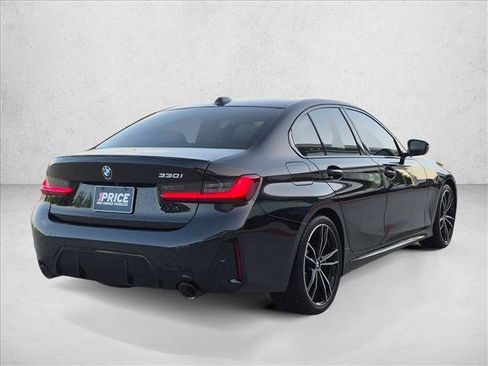 Used 2023 BMW 330i Sedan w/ M Sport Package RWD image 5